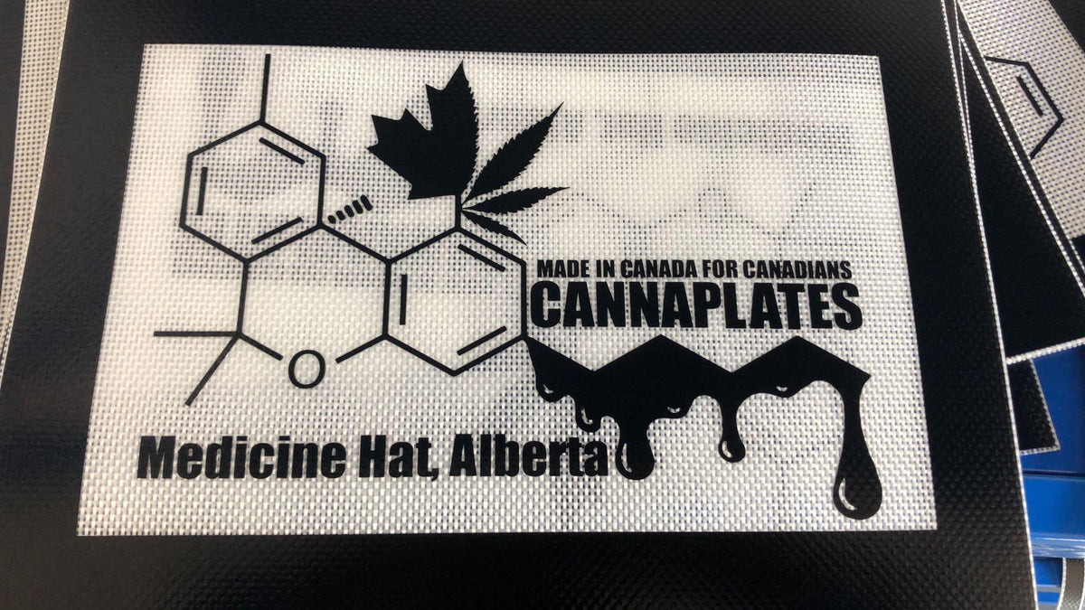 Cannaplates logo featuring a cannabis leaf and chemical structure on a white mesh bag.